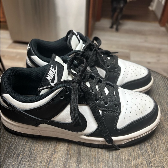 Nike Men's Black and White Lace-Up Sneakers - Picture 2 of 3